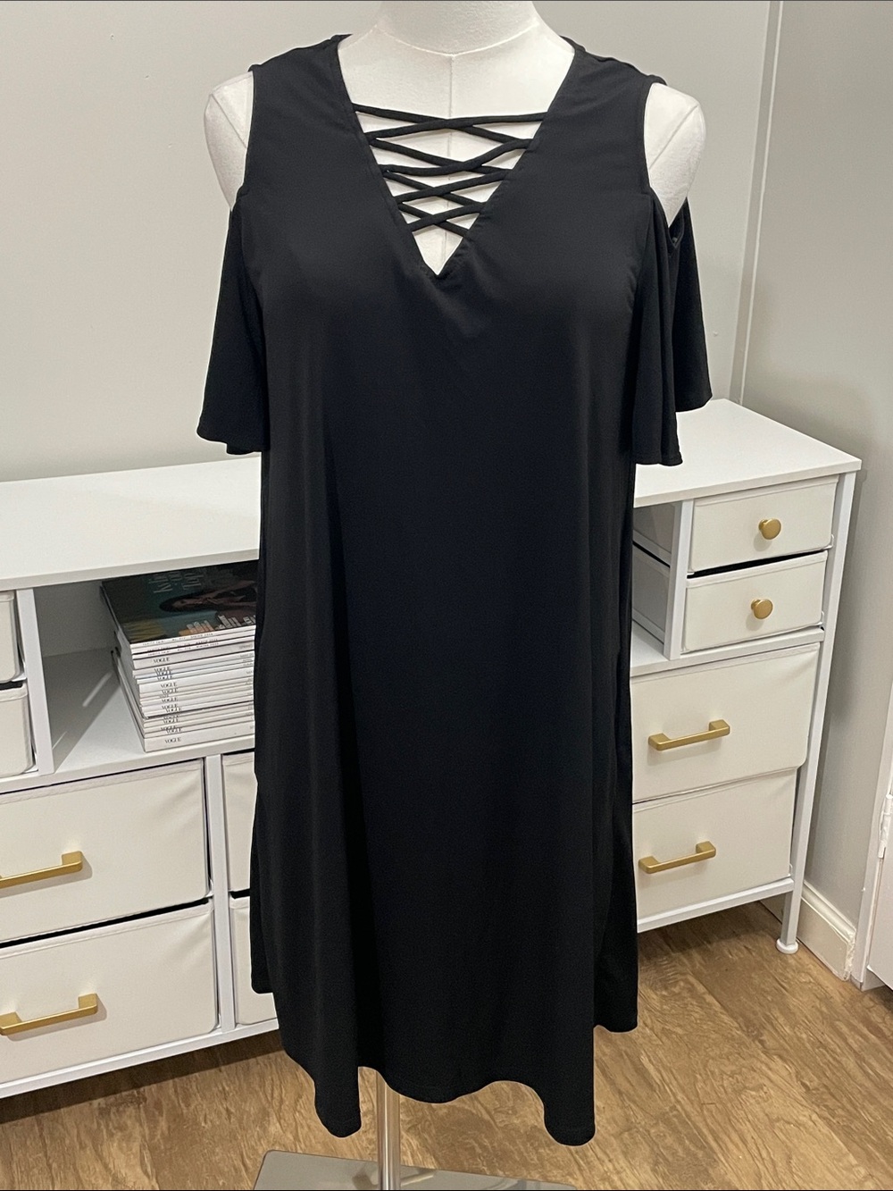 APT.9 Black Dress (M)